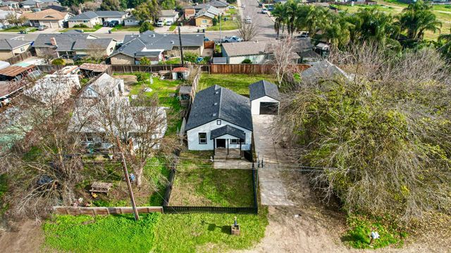 3416 N Gratton Rd, Denair, CA 95316