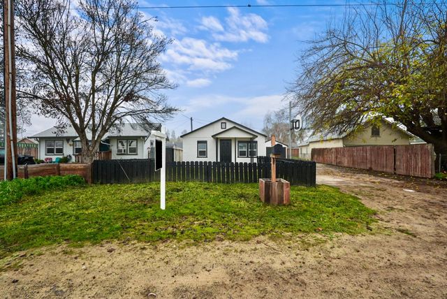 3416 N Gratton Rd, Denair, CA 95316