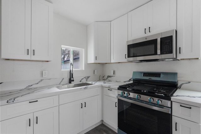 3416 N Gratton Rd, Denair, CA 95316