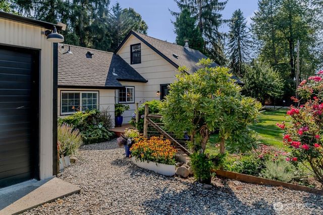 23425 SE 440th Street, Enumclaw, WA 98022