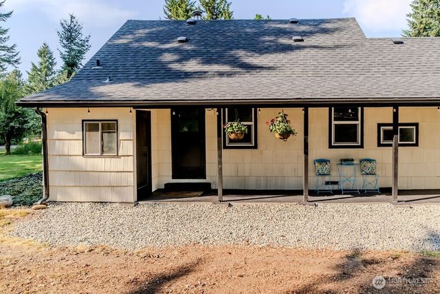23425 SE 440th Street, Enumclaw, WA 98022