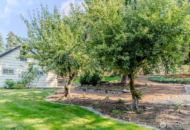 23425 SE 440th Street, Enumclaw, WA 98022