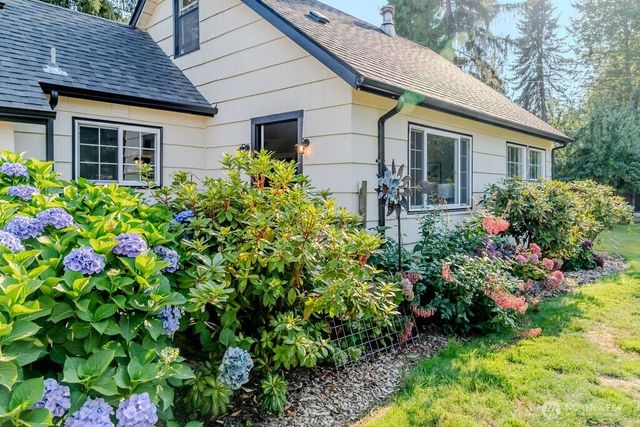 23425 SE 440th Street, Enumclaw, WA 98022