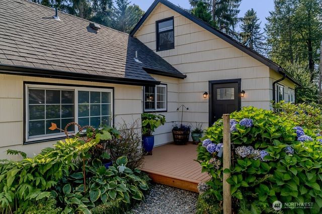 23425 SE 440th Street, Enumclaw, WA 98022