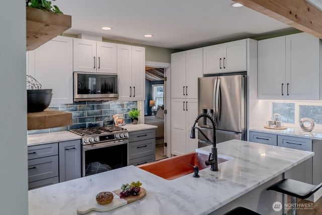 23425 SE 440th Street, Enumclaw, WA 98022