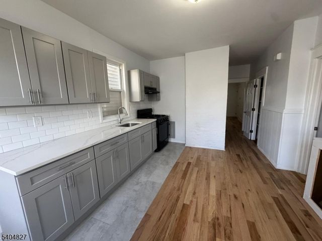 66 Isabella Ave, Newark City, NJ 07106