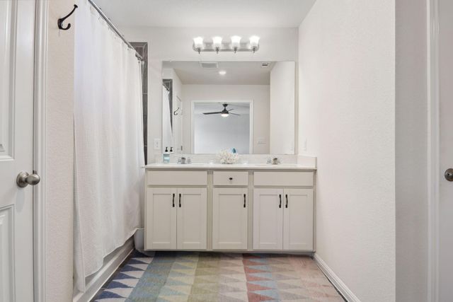 2204 Land Grant WAY, Round Rock, TX 78664