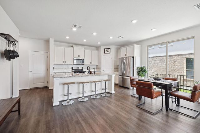 2204 Land Grant WAY, Round Rock, TX 78664