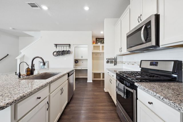 2204 Land Grant WAY, Round Rock, TX 78664