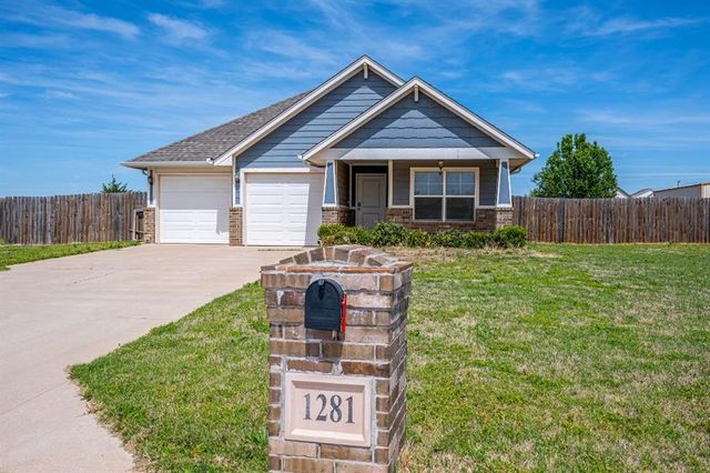 1281 Lakeview Drive, Edmond, OK 73034