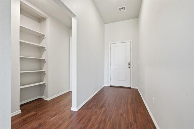 1281 Lakeview Drive, Edmond, OK 73034