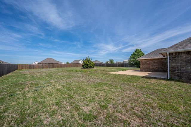 1281 Lakeview Drive, Edmond, OK 73034