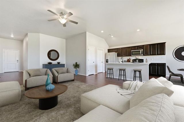 1281 Lakeview Drive, Edmond, OK 73034
