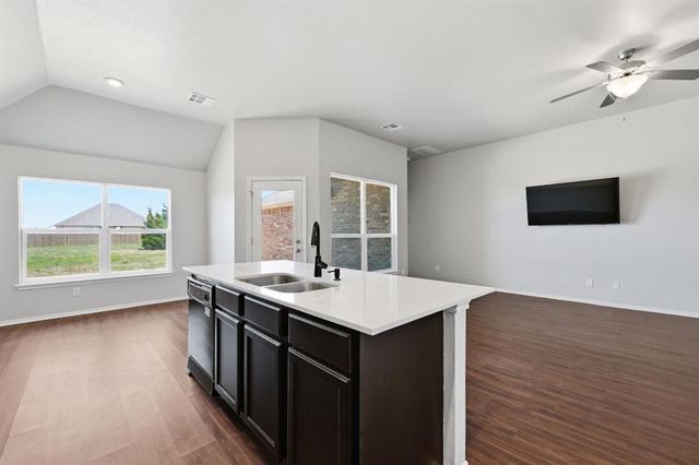 1281 Lakeview Drive, Edmond, OK 73034