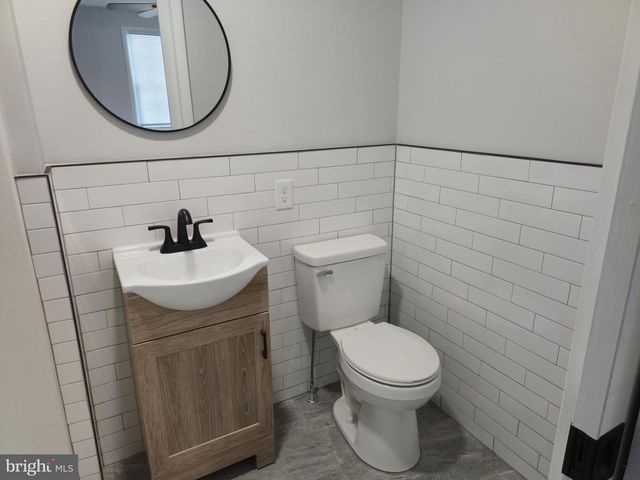 212 NEW ALBANY RD, Moorestown, NJ 08057