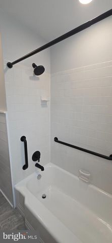 212 NEW ALBANY RD, Moorestown, NJ 08057