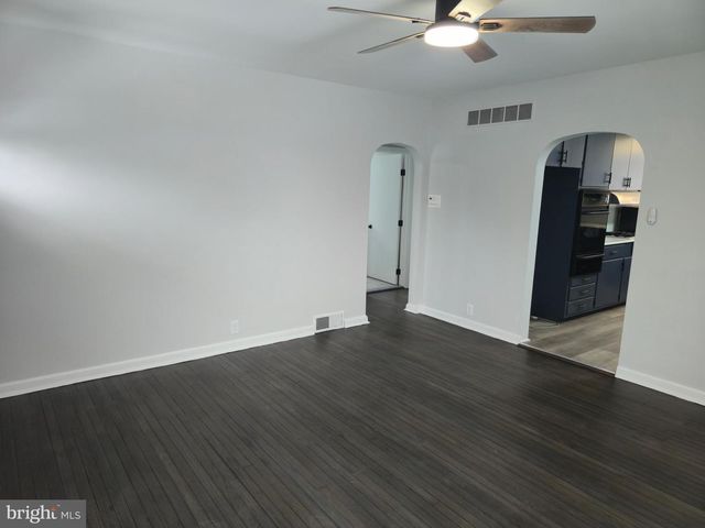 212 NEW ALBANY RD, Moorestown, NJ 08057