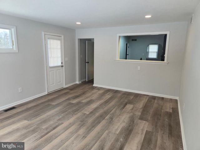 212 NEW ALBANY RD, Moorestown, NJ 08057