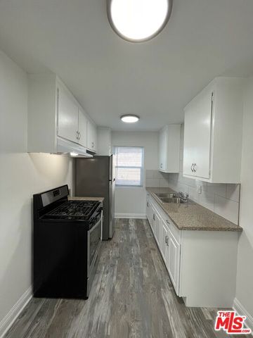 1513 Arlington Avenue, Los Angeles, CA 90019