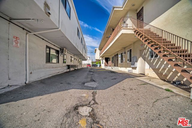 1513 Arlington Avenue, Los Angeles, CA 90019