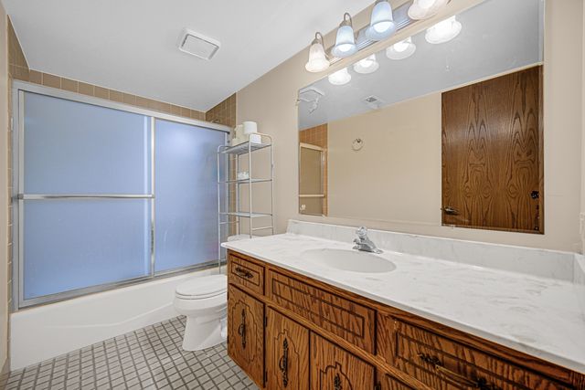 15702 Foxbend Court 1N, Orland Park, IL 60462