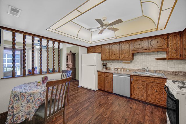 15702 Foxbend Court 1N, Orland Park, IL 60462