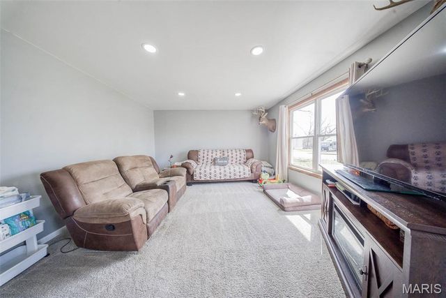 415 Hutchinson Drive, Rolla, MO 65401