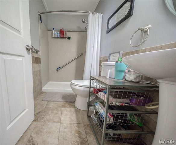 415 Hutchinson Drive, Rolla, MO 65401