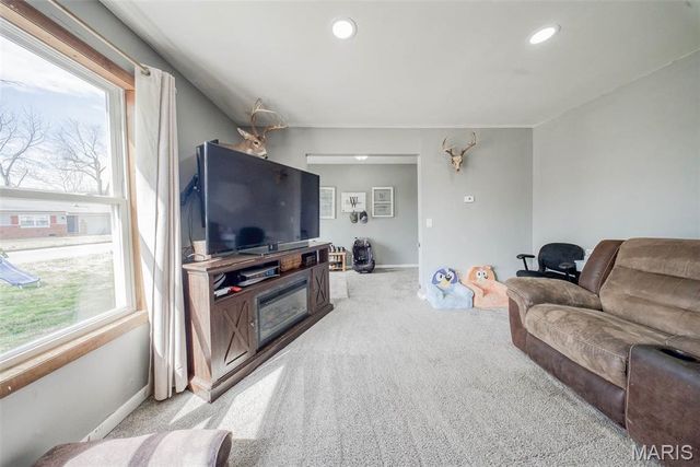 415 Hutchinson Drive, Rolla, MO 65401