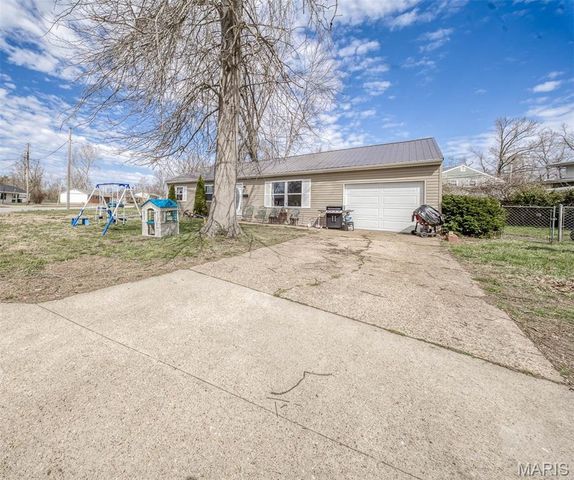 415 Hutchinson Drive, Rolla, MO 65401