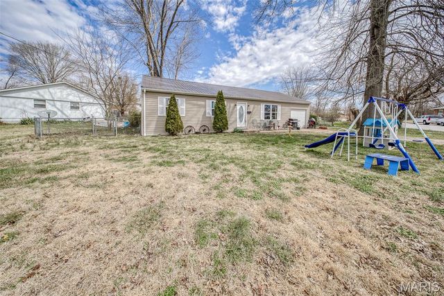 415 Hutchinson Drive, Rolla, MO 65401