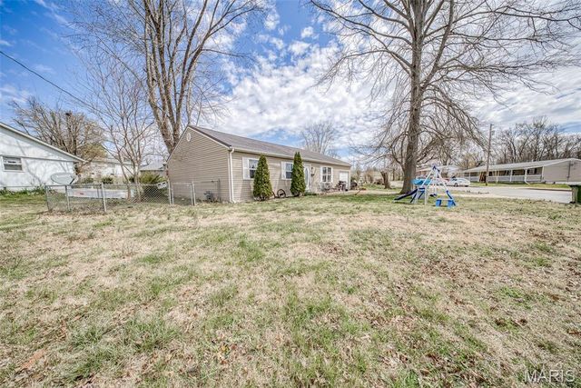 415 Hutchinson Drive, Rolla, MO 65401