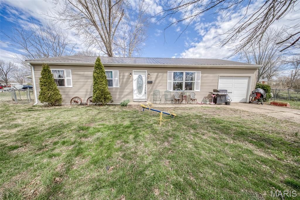 415 Hutchinson Drive, Rolla, MO 65401