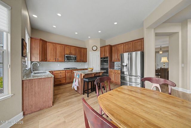2726 Decoy Drive, Sparks, NV 89436