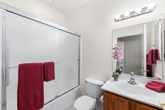 637 Geary Ln, Lincoln, CA 95648