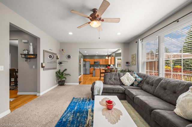 2106 Halsted Drive, Stevensville, MI 49127