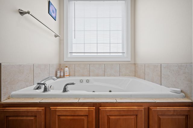 2106 Halsted Drive, Stevensville, MI 49127