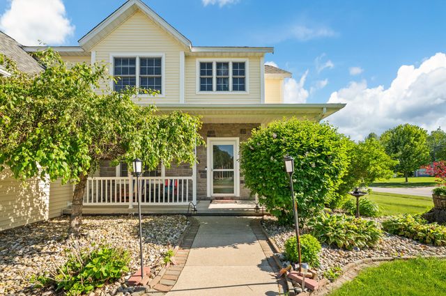 2106 Halsted Drive, Stevensville, MI 49127