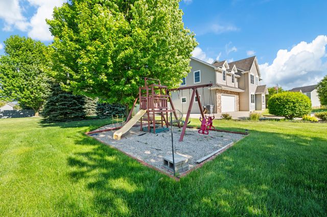 2106 Halsted Drive, Stevensville, MI 49127