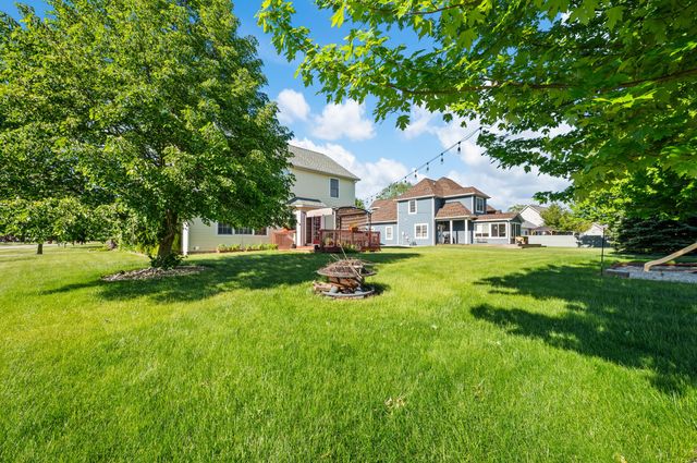 2106 Halsted Drive, Stevensville, MI 49127
