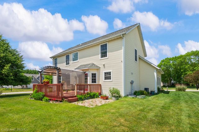 2106 Halsted Drive, Stevensville, MI 49127