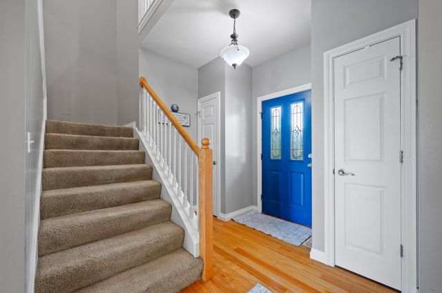 2106 Halsted Drive, Stevensville, MI 49127