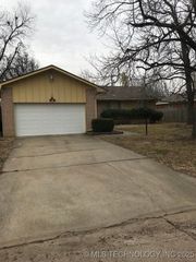 1621 E 61st Street, Tulsa, OK 74136