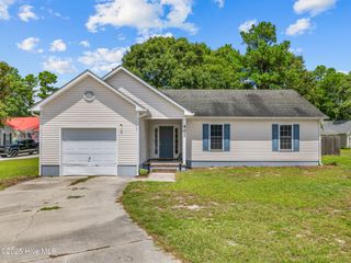 401 Cherry Court, Richlands, NC 28574
