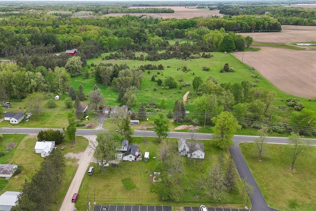 8332 5 Mile Road, Mecosta, MI 49332