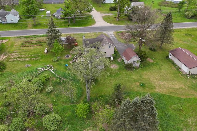 8332 5 Mile Road, Mecosta, MI 49332