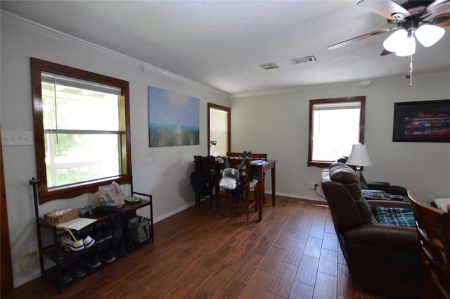 1821 E Winn Street, Kemah, TX 77565