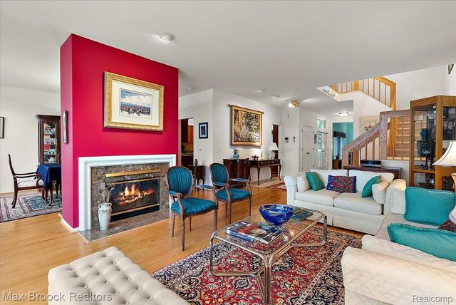 654 Deauville Lane Lane, Bloomfield Charter Township, MI 48304