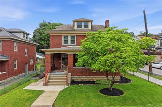 202 Olympia St, Mt Washington, PA 15211