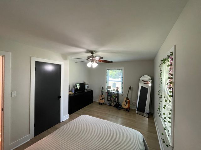 10738 9th Street, Winthrop Harbor, IL 60096